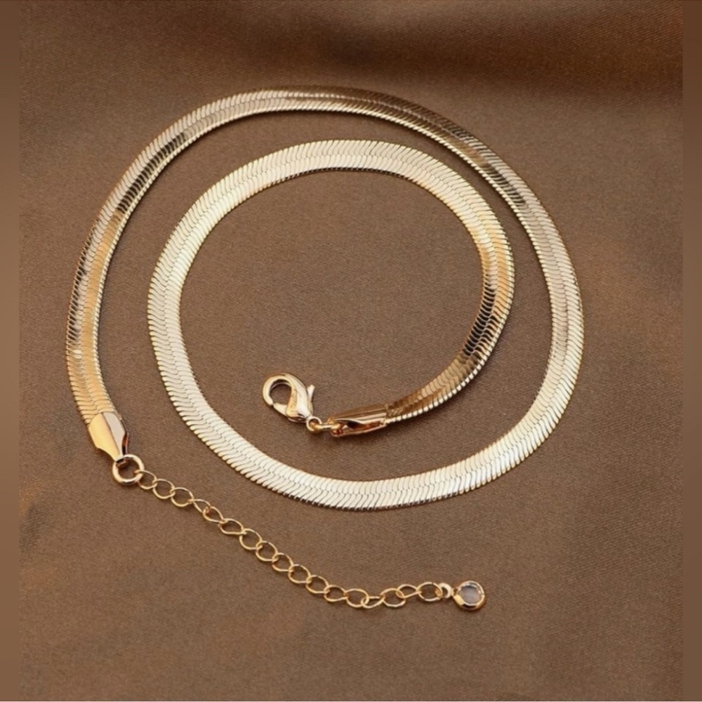 Jennifer Zeuner Gold-Tone Necklace